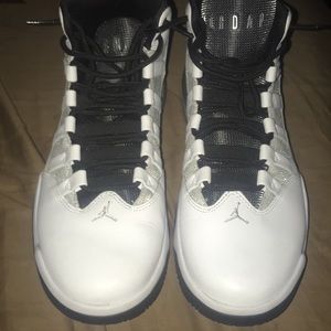 i’m just tryna do get these off my hand for cheap